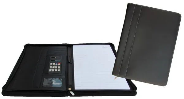 Carpeta en curpiel con cierre MOD. 109